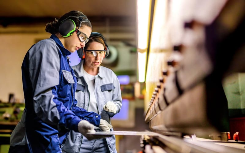 Make-It Manufacturing shop floor